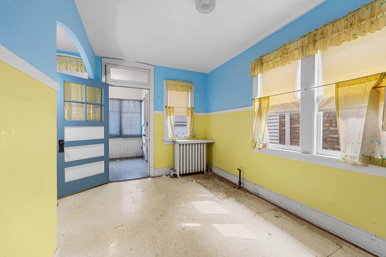 5335 N Saint Louis Avenue