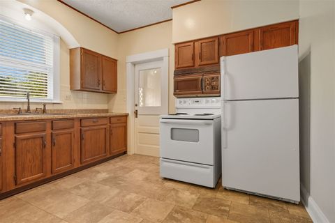 Tiny photo for 503 S E Evans Street, Bloomington, IL 61701 (MLS # 12488673)