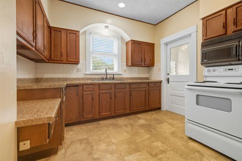 Tiny photo for 503 S E Evans Street, Bloomington, IL 61701 (MLS # 12488673)