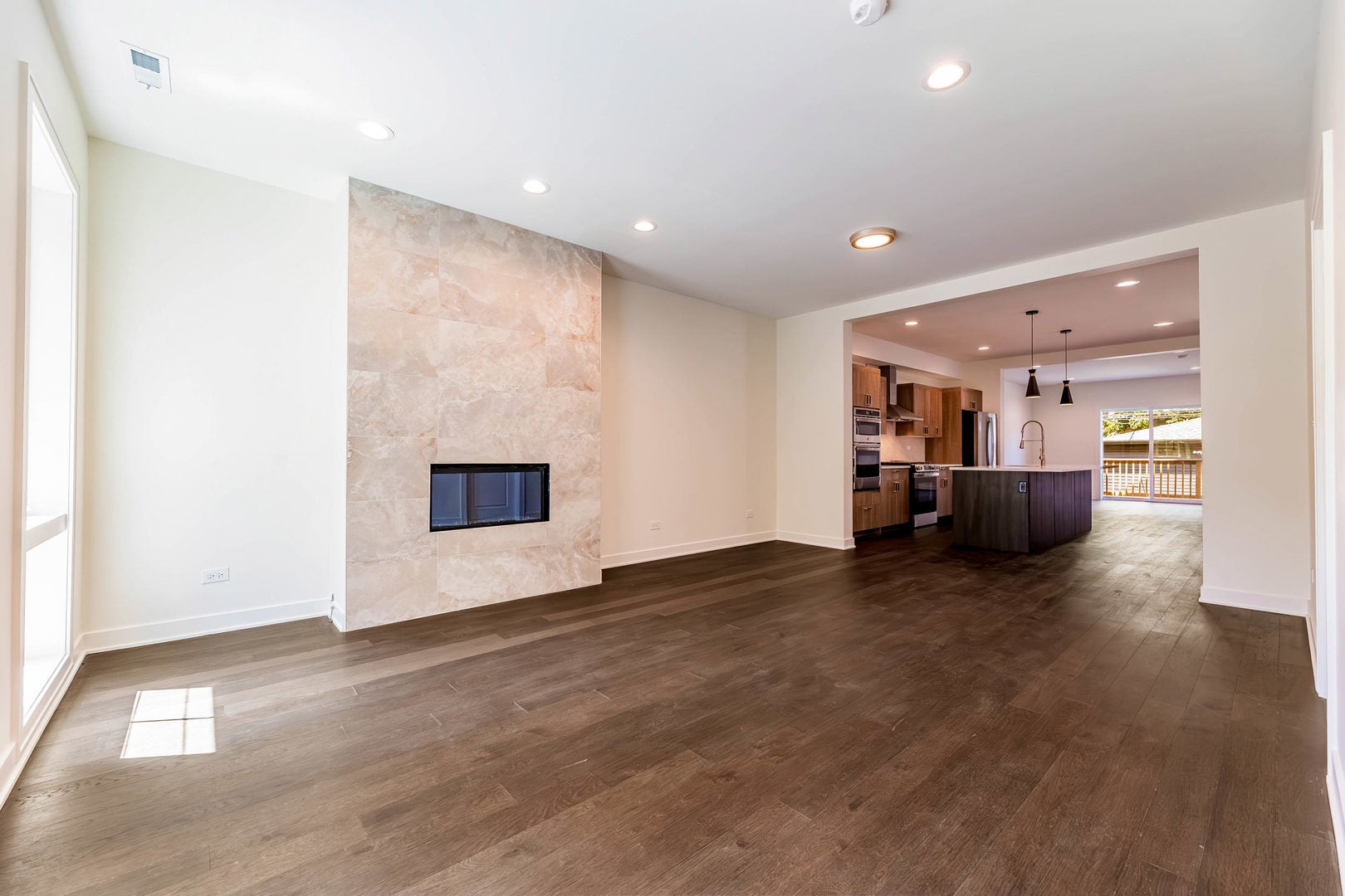 2832 W Wilcox Street