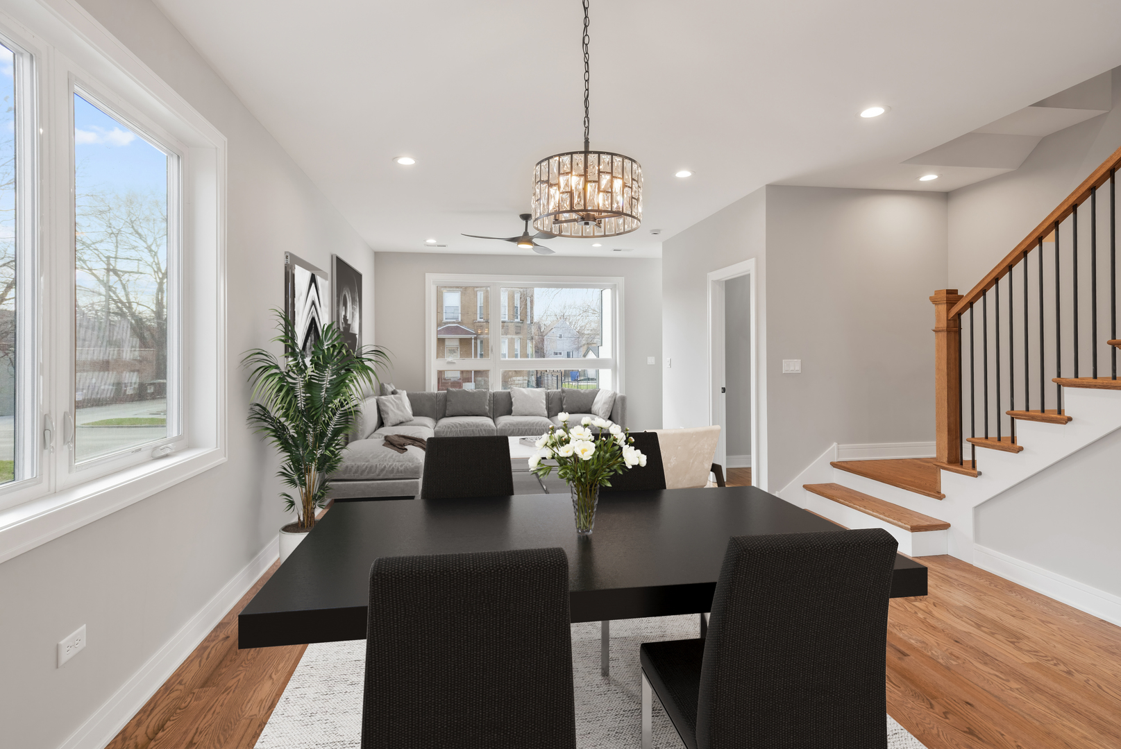 6639 S Langley Avenue