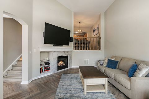Tiny photo for 420 N Harrison Street, Algonquin, IL 60102 (MLS # 12490705)