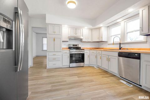 Tiny photo for 1510 S DIVISION Street, Carterville, IL 62918 (MLS # QC4269709)