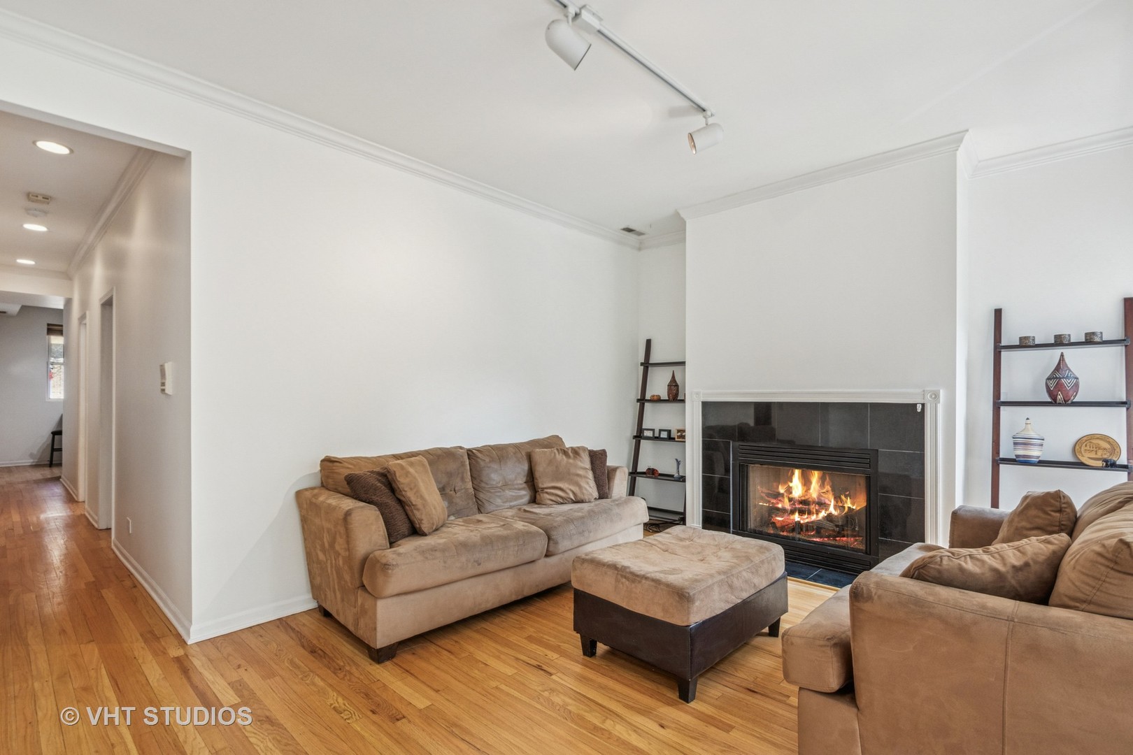 6455 N Bosworth Avenue 2