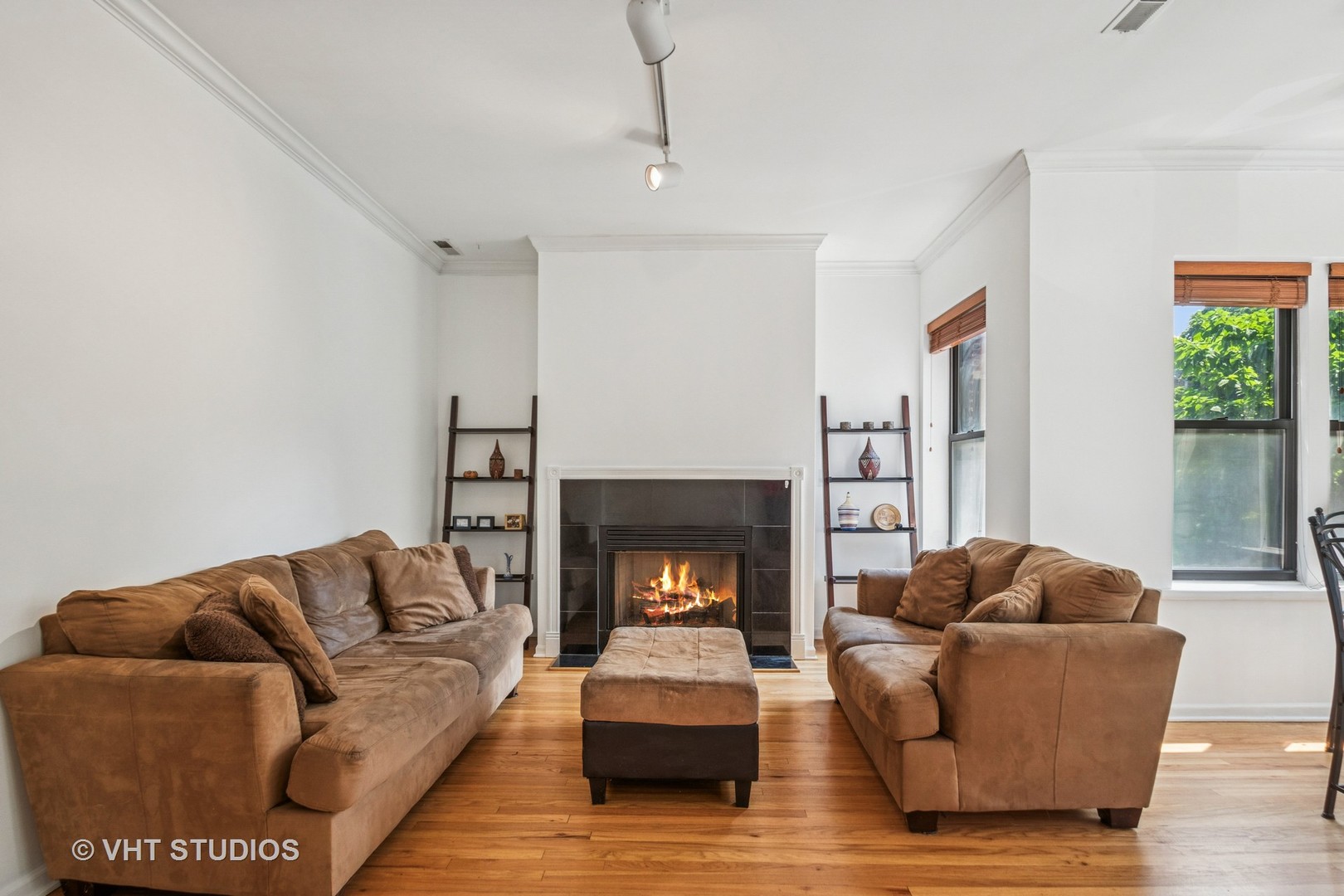 6455 N Bosworth Avenue 2