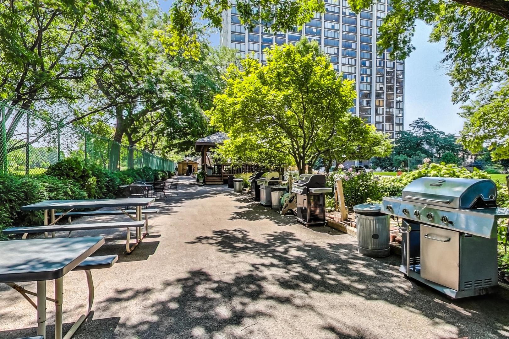 5555 N Sheridan Road 1603-04
