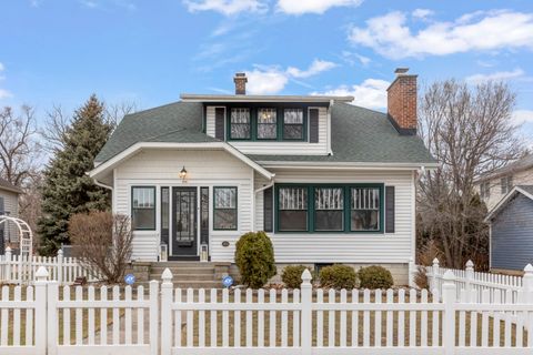 Photo of 312 S Maple Street, Itasca, IL 60143 (MLS # 12592829)