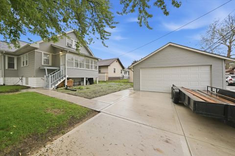 Tiny photo for 2 Elizabeth Street, Calumet City, IL 60409 (MLS # 12630319)