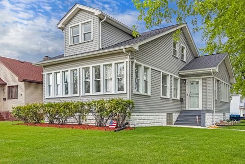 Tiny photo for 2 Elizabeth Street, Calumet City, IL 60409 (MLS # 12630319)