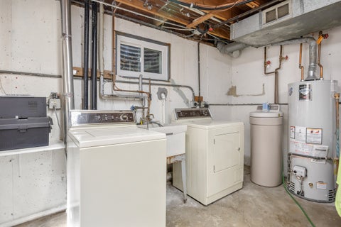 Tiny photo for 642 Burgundy Court #F, Elk Grove Village, IL 60007 (MLS # 12740776)