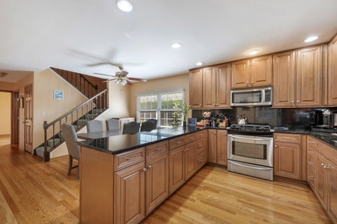 Tiny photo for 642 Burgundy Court #F, Elk Grove Village, IL 60007 (MLS # 12740776)