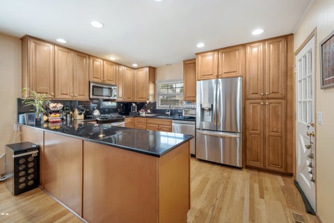 Tiny photo for 642 Burgundy Court #F, Elk Grove Village, IL 60007 (MLS # 12740776)