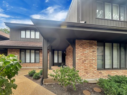 Photo of 1935 Mission Hills Lane, Northbrook, IL 60062 (MLS # 12444837)