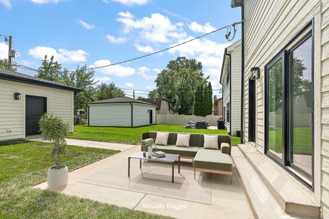 Tiny photo for 1023 Walter Street, Lemont, IL 60439 (MLS # 12486466)