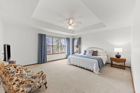 Tiny photo for 302 Roscommon Court, Glen Ellyn, IL 60137 (MLS # 12601429)