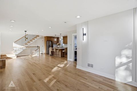 Tiny photo for 500 N Fairview Avenue, Mount Prospect, IL 60056 (MLS # 12571692)