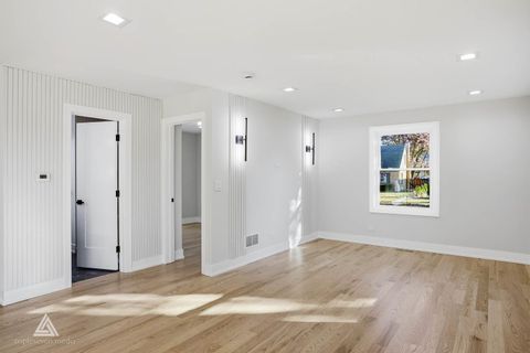 Tiny photo for 500 N Fairview Avenue, Mount Prospect, IL 60056 (MLS # 12571692)