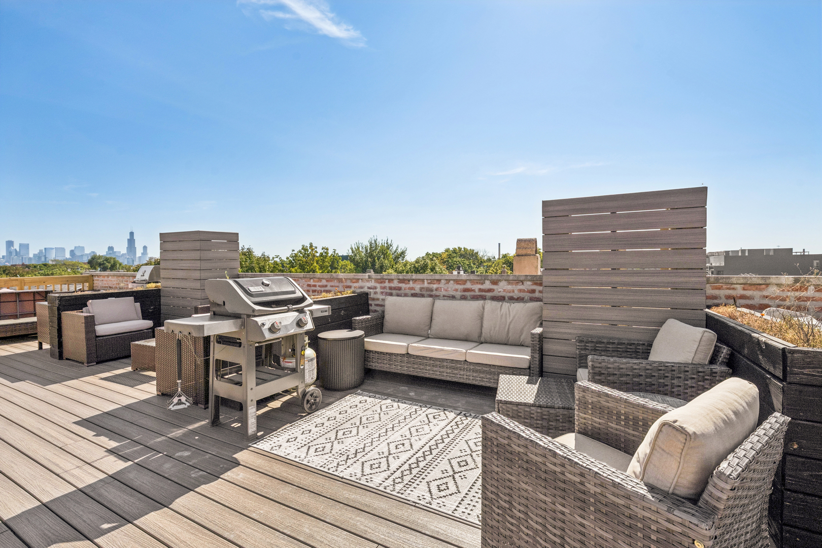 942 N Fairfield Avenue 2W