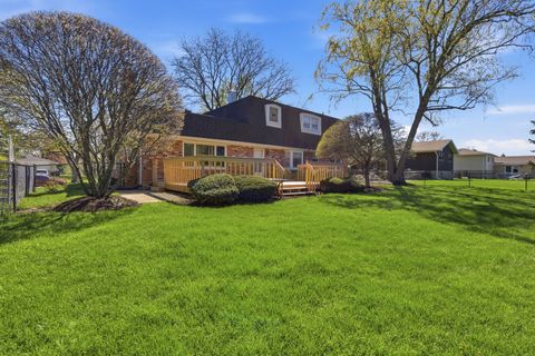 Tiny photo for 18W276 Holly Avenue, Darien, IL 60561 (MLS # 12614923)