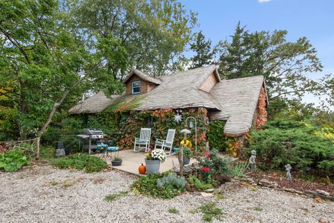 701 E 7th Street Lockport IL 60441