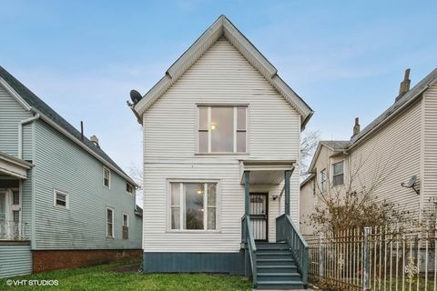 Photo of 7124 S LOWE Avenue, Chicago, IL 60621 (MLS # 12570766)