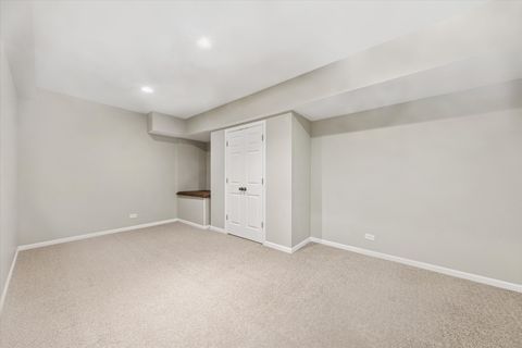 Tiny photo for 315 Regal Court, Clarendon Hills, IL 60514 (MLS # 12496019)