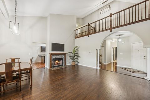 Tiny photo for 315 Regal Court, Clarendon Hills, IL 60514 (MLS # 12496019)