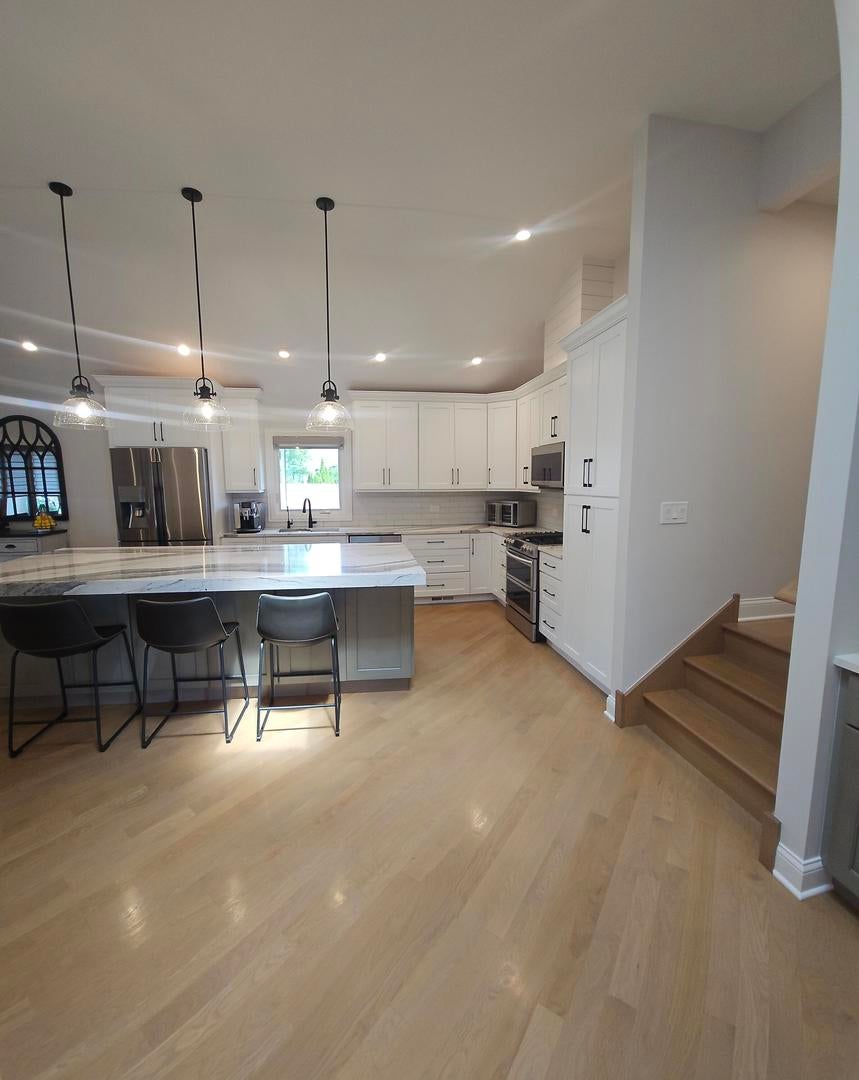12817 S Surrey Court