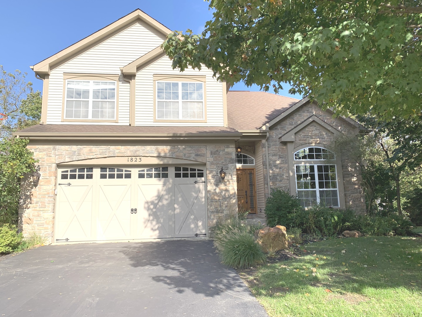 Photo 1 of 43 — 1823 S Robin Court, Libertyville, IL 60048