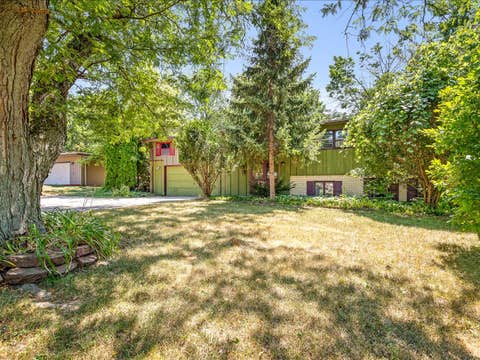 Tiny photo for 2519 Highcrest Road, Rockford, IL 61107 (MLS # 12719720)