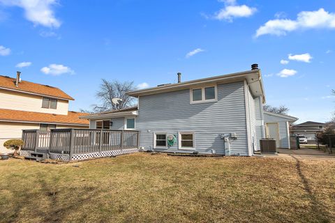 Tiny photo for 17012 Redwood Court, Orland Hills, IL 60487 (MLS # 12551261)