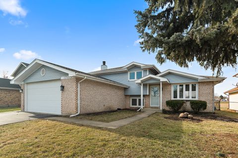 Photo of 17012 Redwood Court, Orland Hills, IL 60487 (MLS # 12551261)