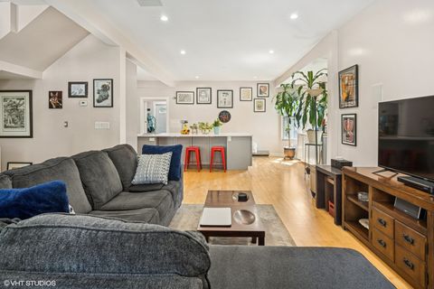 Tiny photo for 4911 N Ashland Avenue, Chicago, IL 60640 (MLS # 12424108)