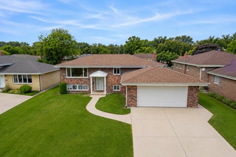 Tiny photo for 562 N Plamondon Drive, Addison, IL 60101 (MLS # 12744719)