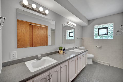 Tiny photo for 562 N Plamondon Drive, Addison, IL 60101 (MLS # 12744719)