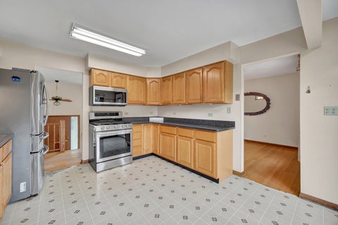 Tiny photo for 562 N Plamondon Drive, Addison, IL 60101 (MLS # 12744719)