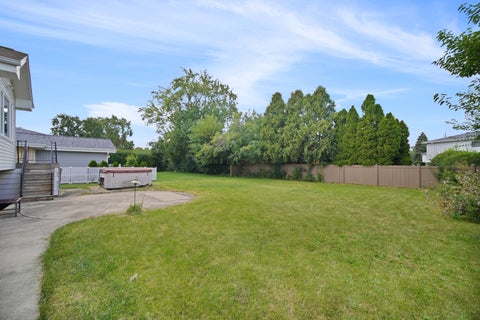 Tiny photo for 562 N Plamondon Drive, Addison, IL 60101 (MLS # 12744719)