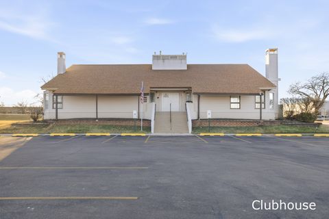 Tiny photo for 1905 Basswood Lane, Glendale Heights, IL 60139 (MLS # 12570100)