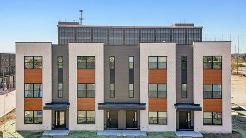 Tiny photo for 2221 Waters Edge Drive, Schaumburg, IL 60196 (MLS # 12613472)