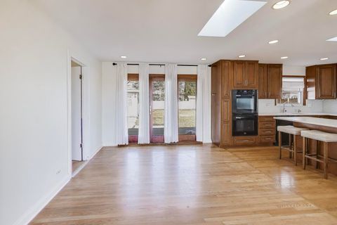 Tiny photo for 122 59th Street, Willowbrook, IL 60527 (MLS # 12590202)