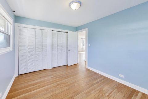 Tiny photo for 122 59th Street, Willowbrook, IL 60527 (MLS # 12590202)