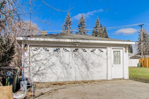 Tiny photo for 122 59th Street, Willowbrook, IL 60527 (MLS # 12590202)