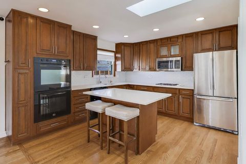 Tiny photo for 122 59th Street, Willowbrook, IL 60527 (MLS # 12590202)