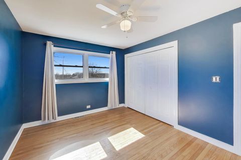 Tiny photo for 122 59th Street, Willowbrook, IL 60527 (MLS # 12590202)