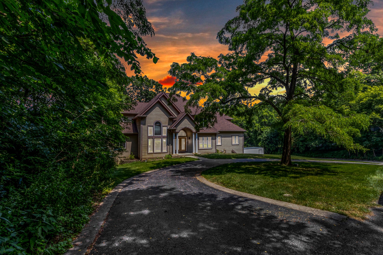 2 Echowood Drive