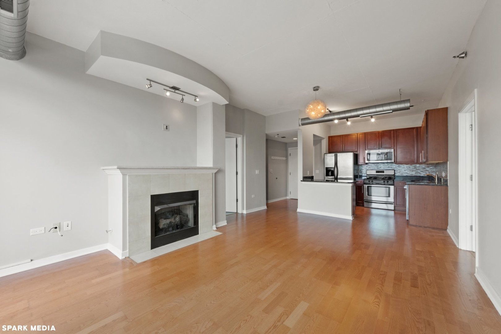 909 W Washington Boulevard 1008