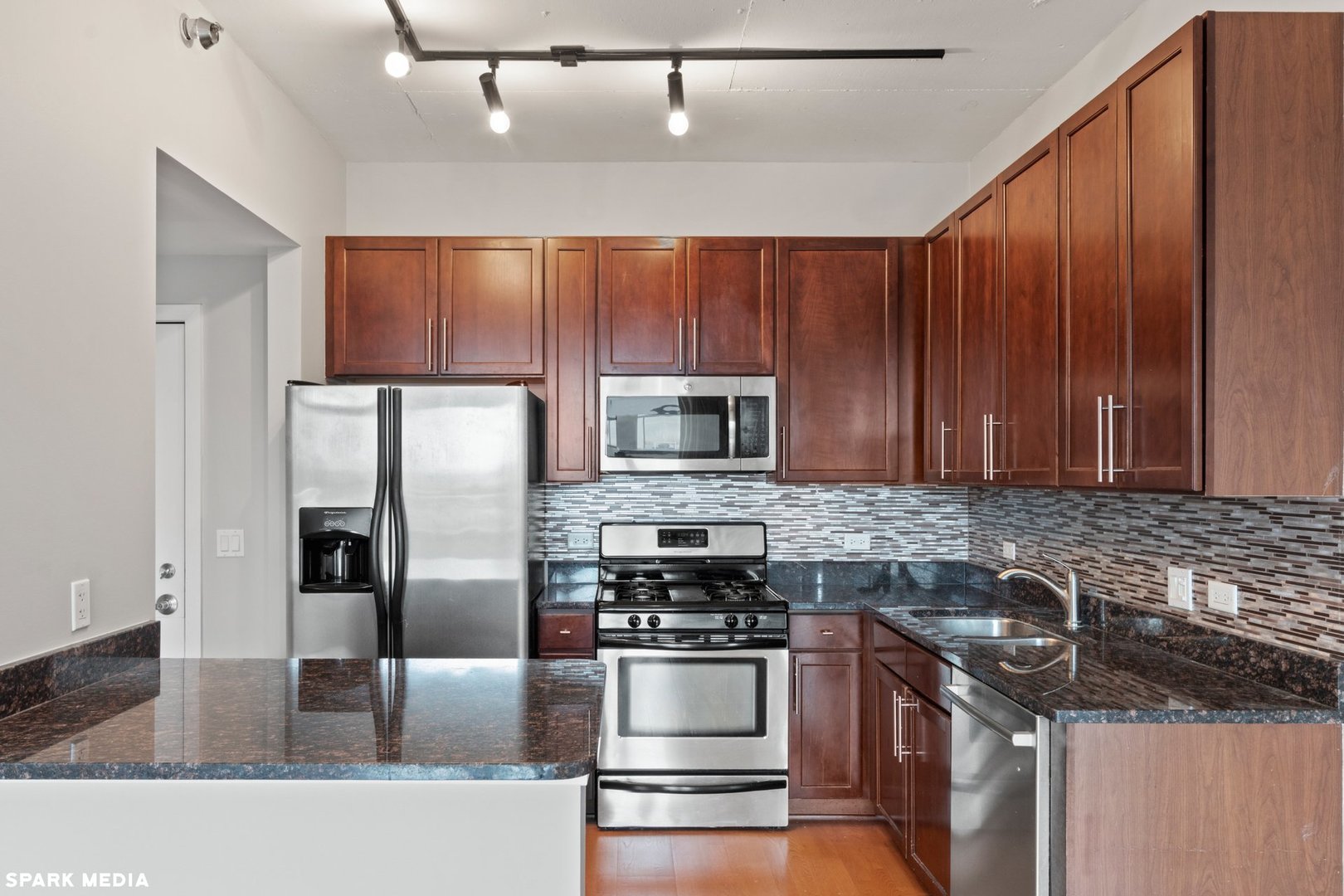 909 W Washington Boulevard 1008