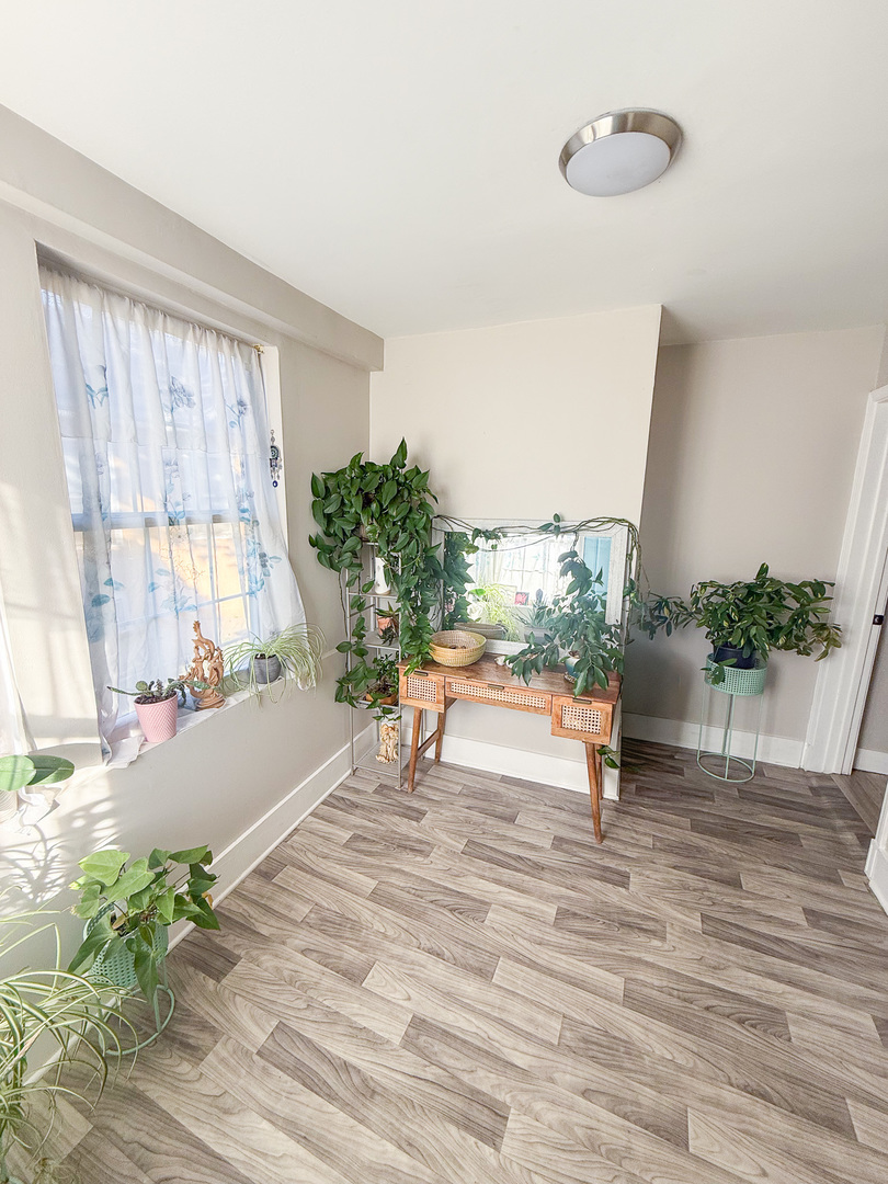 831 S McAlister Avenue