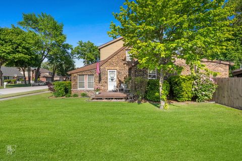 Tiny photo for 5849 W 90th Street, Oak Lawn, IL 60453 (MLS # 12651175)