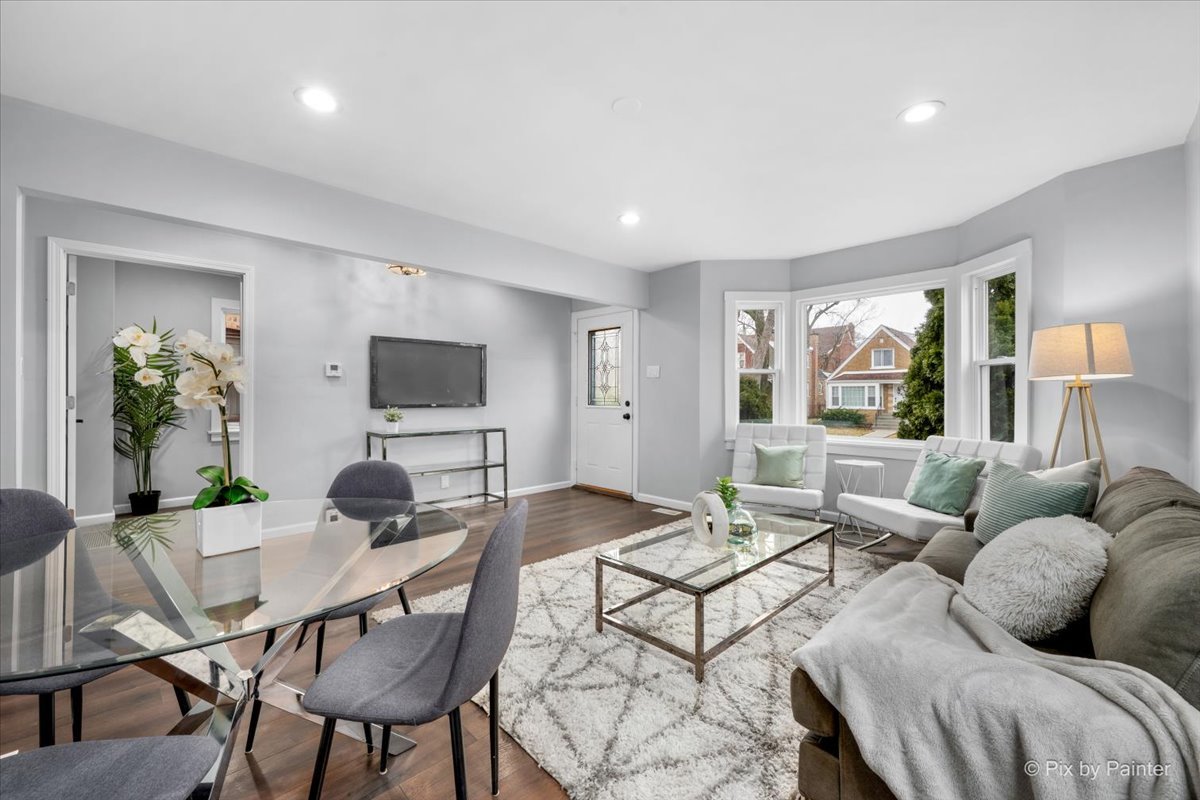 9137 S Chappel Avenue